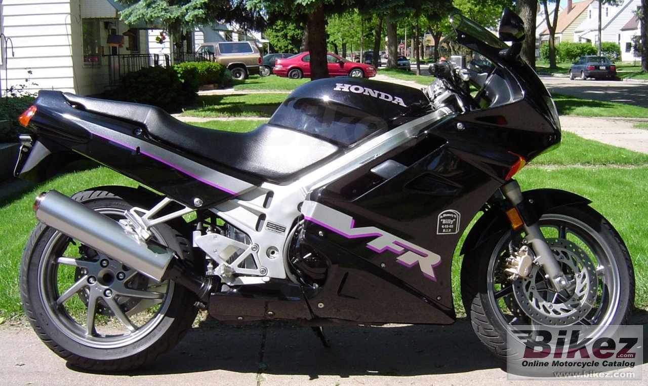 Big nymous user. vfr 750 r - rc 30 picture and wallpaper from Bikez.com